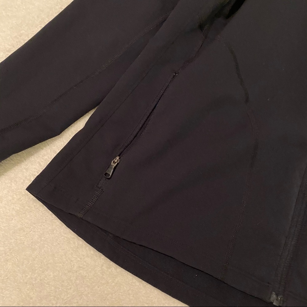 Under armour medium black jacket - Picture 3 of 9